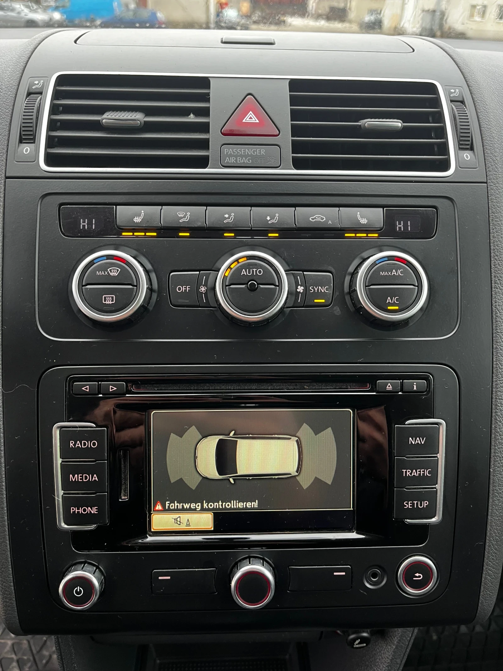 VW Touran TDI Blue Motion FULL ��� ���� | Mobile.bg � ����������� 13