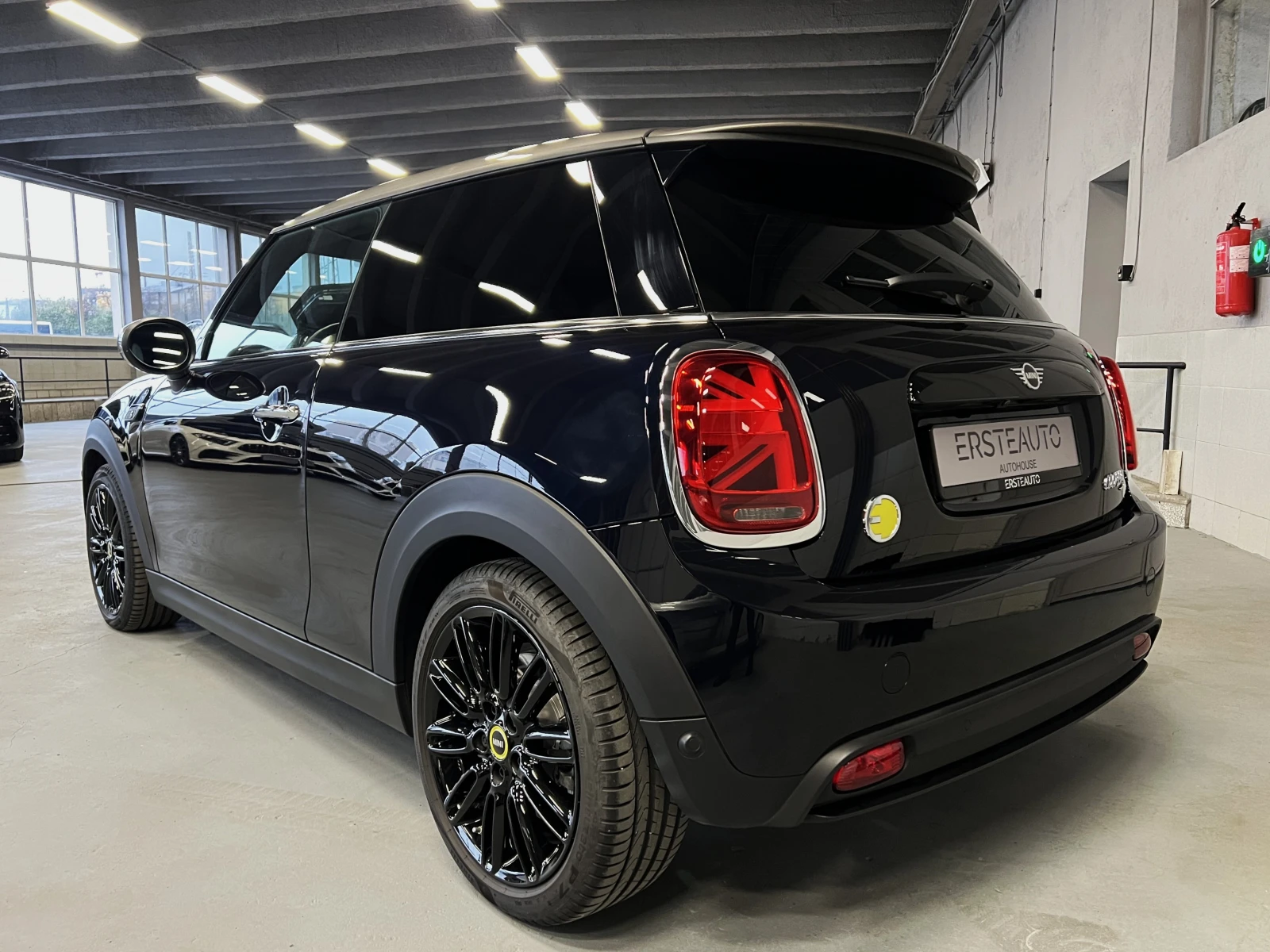 Mini Cooper SE EXCLUSIVE HEADUP PANO H/K  - изображение 4