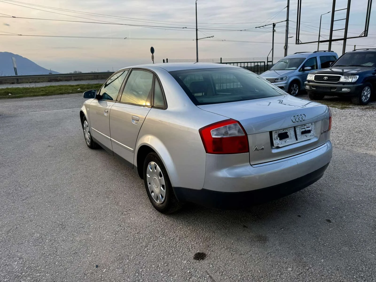 Audi A4 1.9TDI 131kc РЕАЛНИ КM, снимка 6 - Автомобили и джипове - 53888828