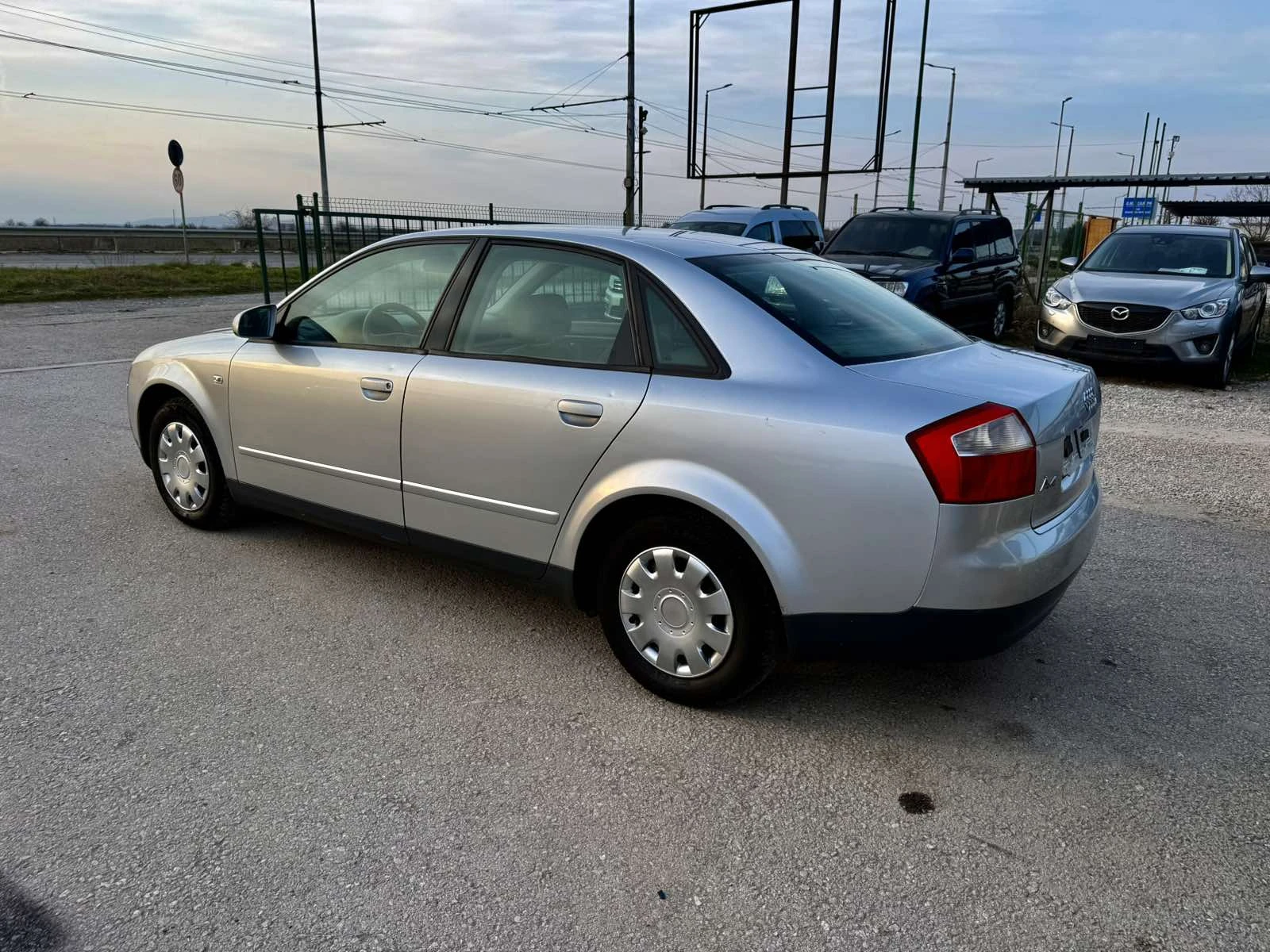 Audi A4 1.9TDI 131kc РЕАЛНИ КM, снимка 5 - Автомобили и джипове - 53888828