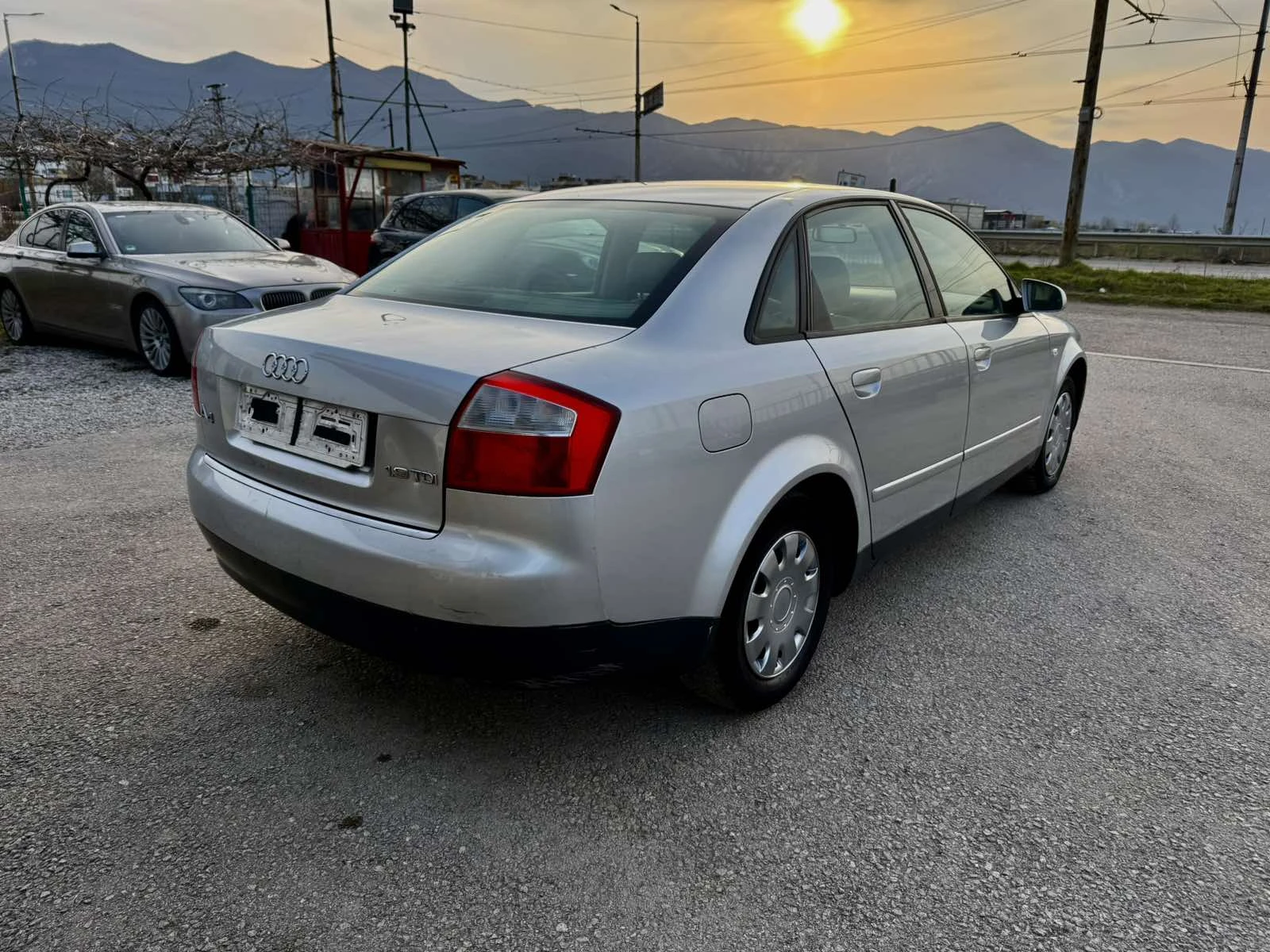 Audi A4 1.9TDI 131kc РЕАЛНИ КM, снимка 7 - Автомобили и джипове - 53888828