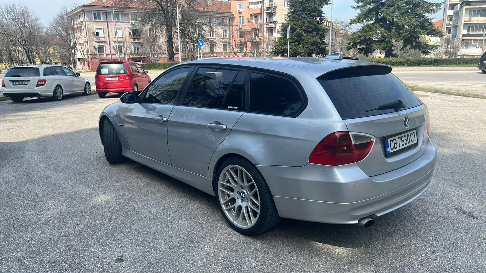 BMW 320, снимка 2 - Автомобили и джипове - 54026363