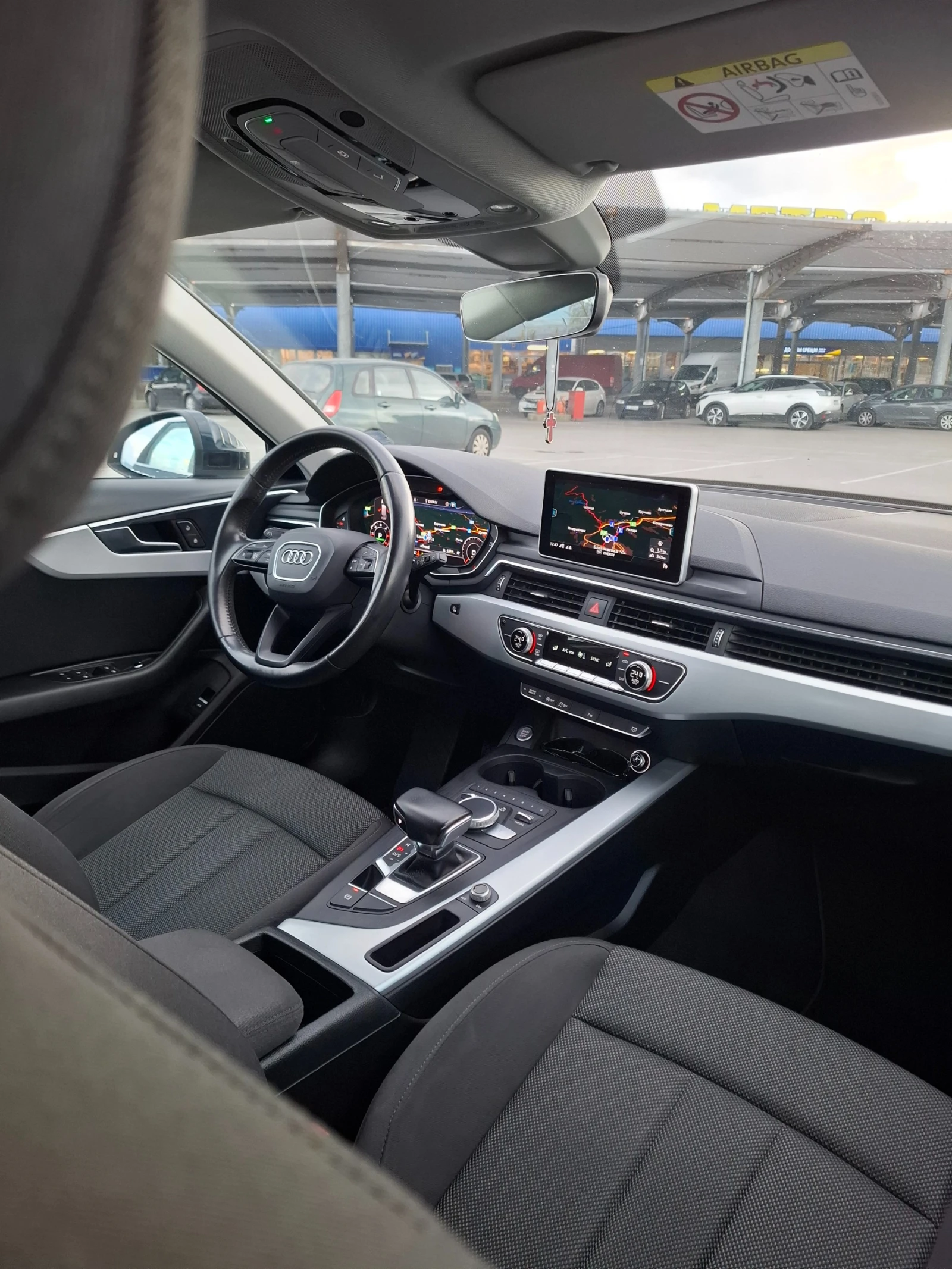 Audi A4 Avant 2.0 DISTRONIC, снимка 10 - Автомобили и джипове - 54031531