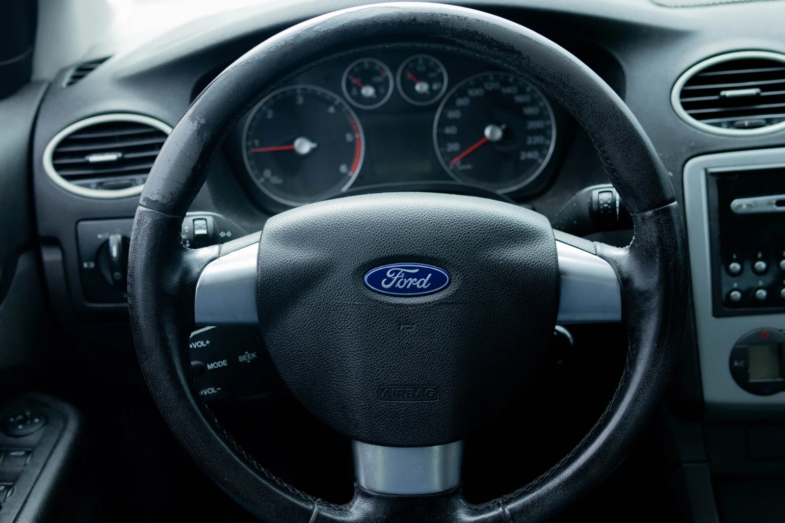 Ford Focus 1.6 TDCi, снимка 14 - Автомобили и джипове - 54045466