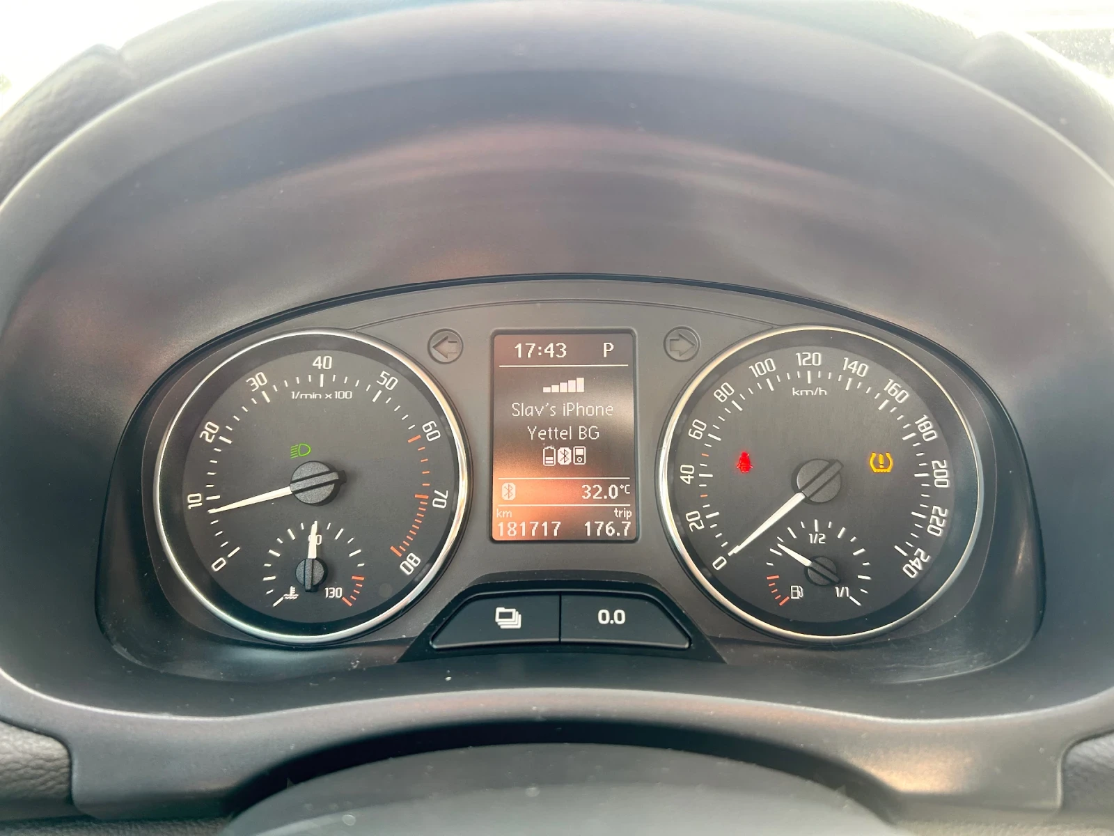 Skoda Fabia, снимка 10 - Автомобили и джипове - 54694257