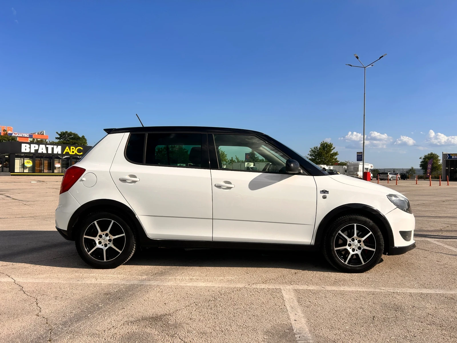 Skoda Fabia, снимка 7 - Автомобили и джипове - 54694257