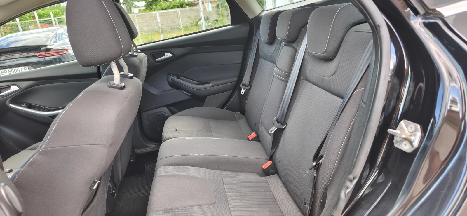 Ford Focus 1.6 HDI * TITANIUM* , снимка 9 - Автомобили и джипове - 54993282
