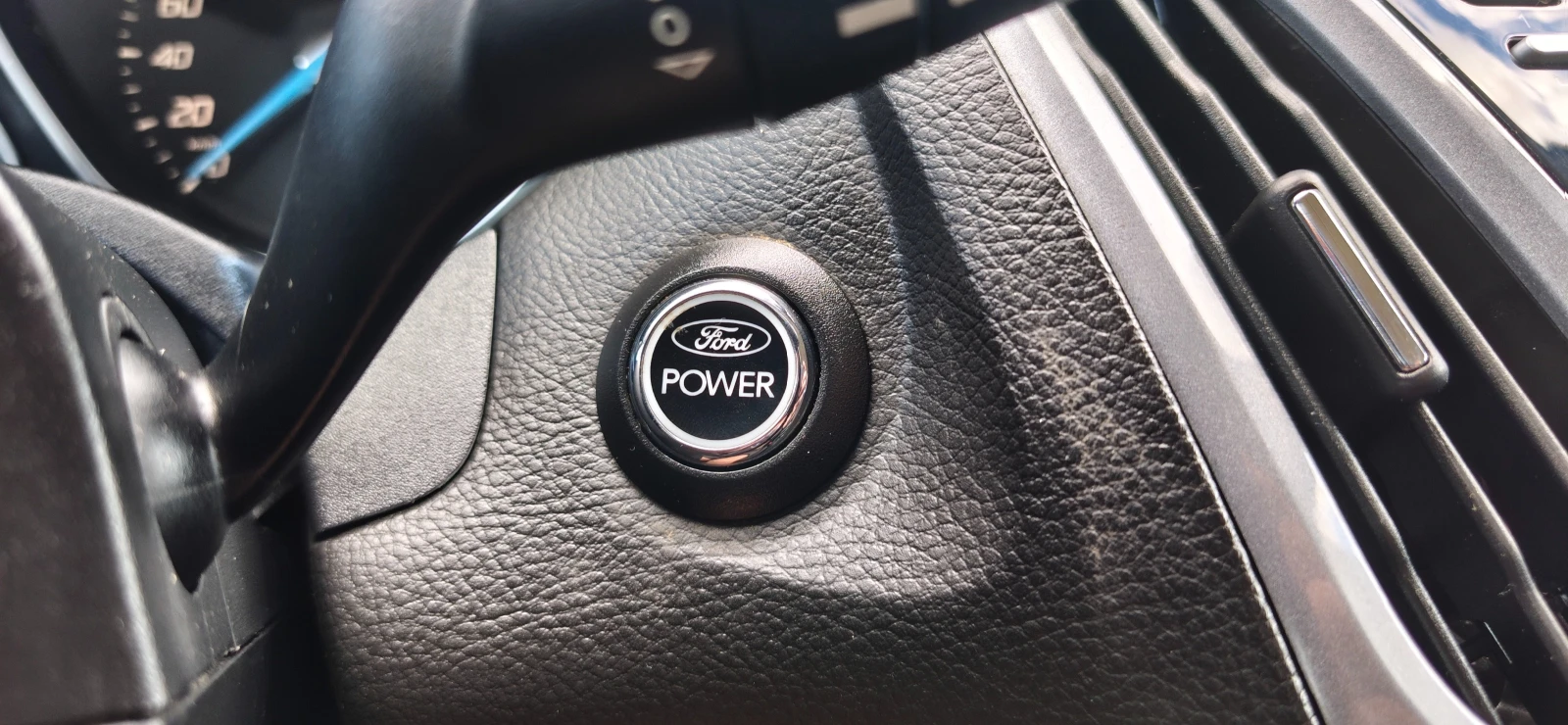 Ford Focus 1.6 HDI * TITANIUM* , снимка 17 - Автомобили и джипове - 54993282
