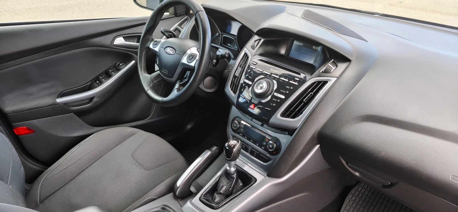 Ford Focus 1.6 HDI * TITANIUM* , снимка 13 - Автомобили и джипове - 54993282