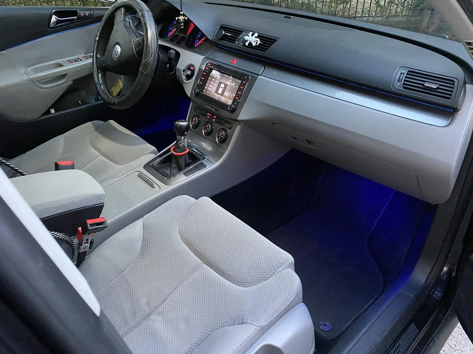 VW Passat 1.9 TDI, снимка 7 - Автомобили и джипове - 55278770