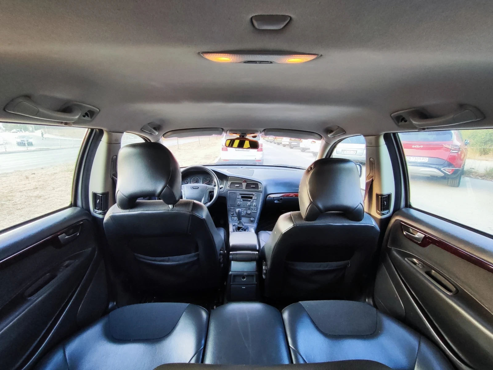 Volvo Xc70 2.4 T, снимка 8 - Автомобили и джипове - 55900303