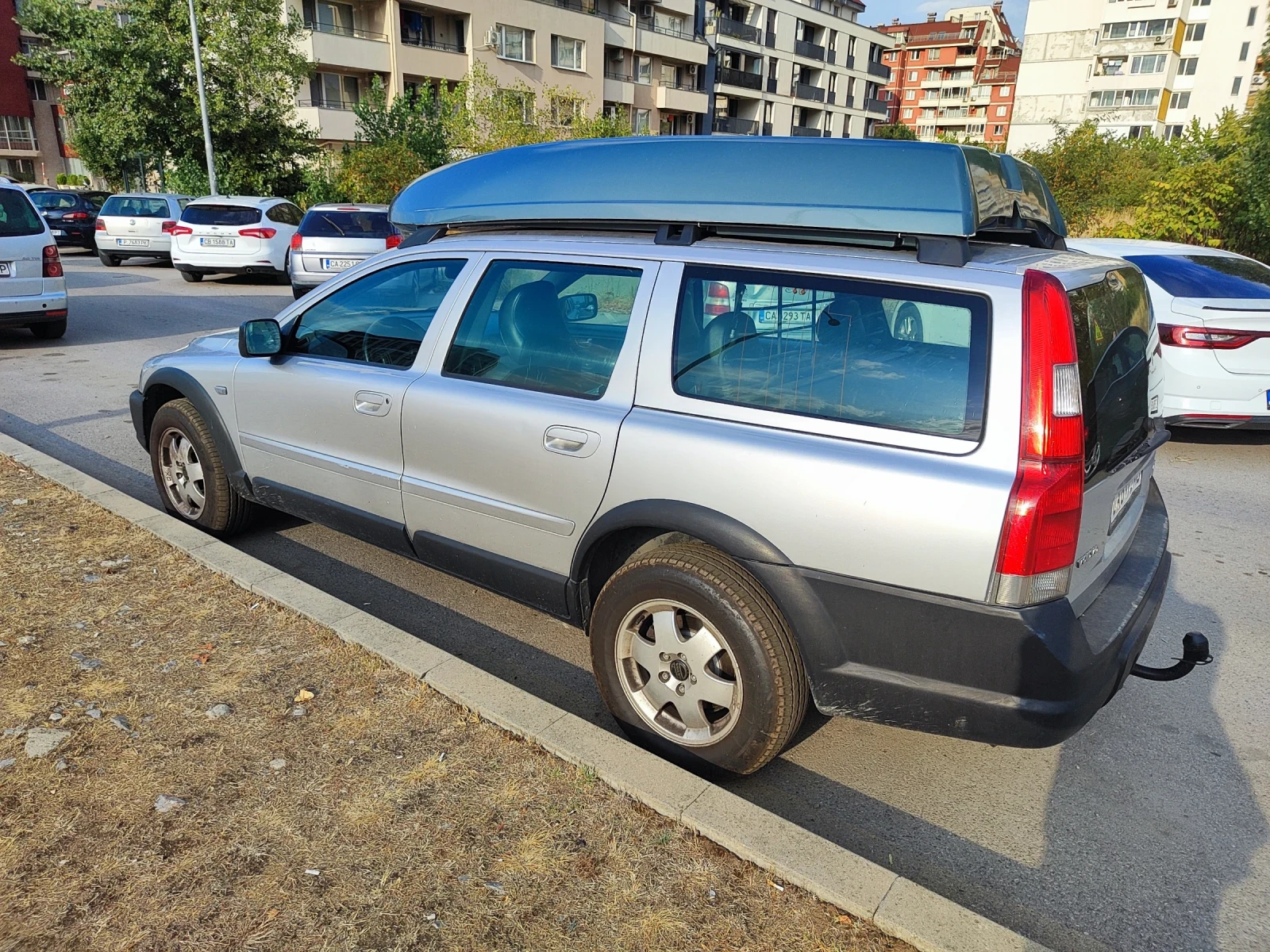 Volvo Xc70 2.4 T, снимка 2 - Автомобили и джипове - 55900303