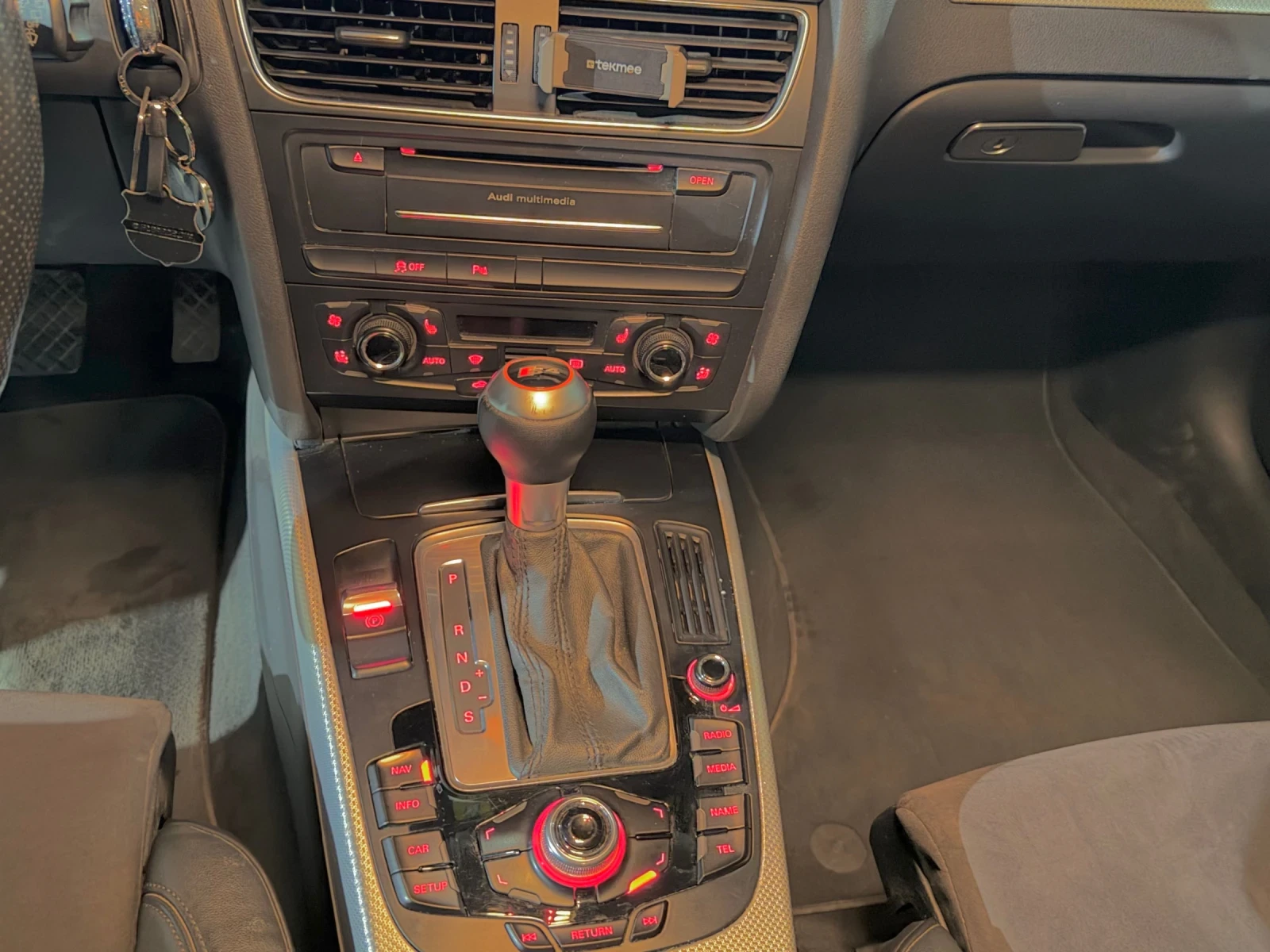 Audi A4, снимка 10 - Автомобили и джипове - 56253836