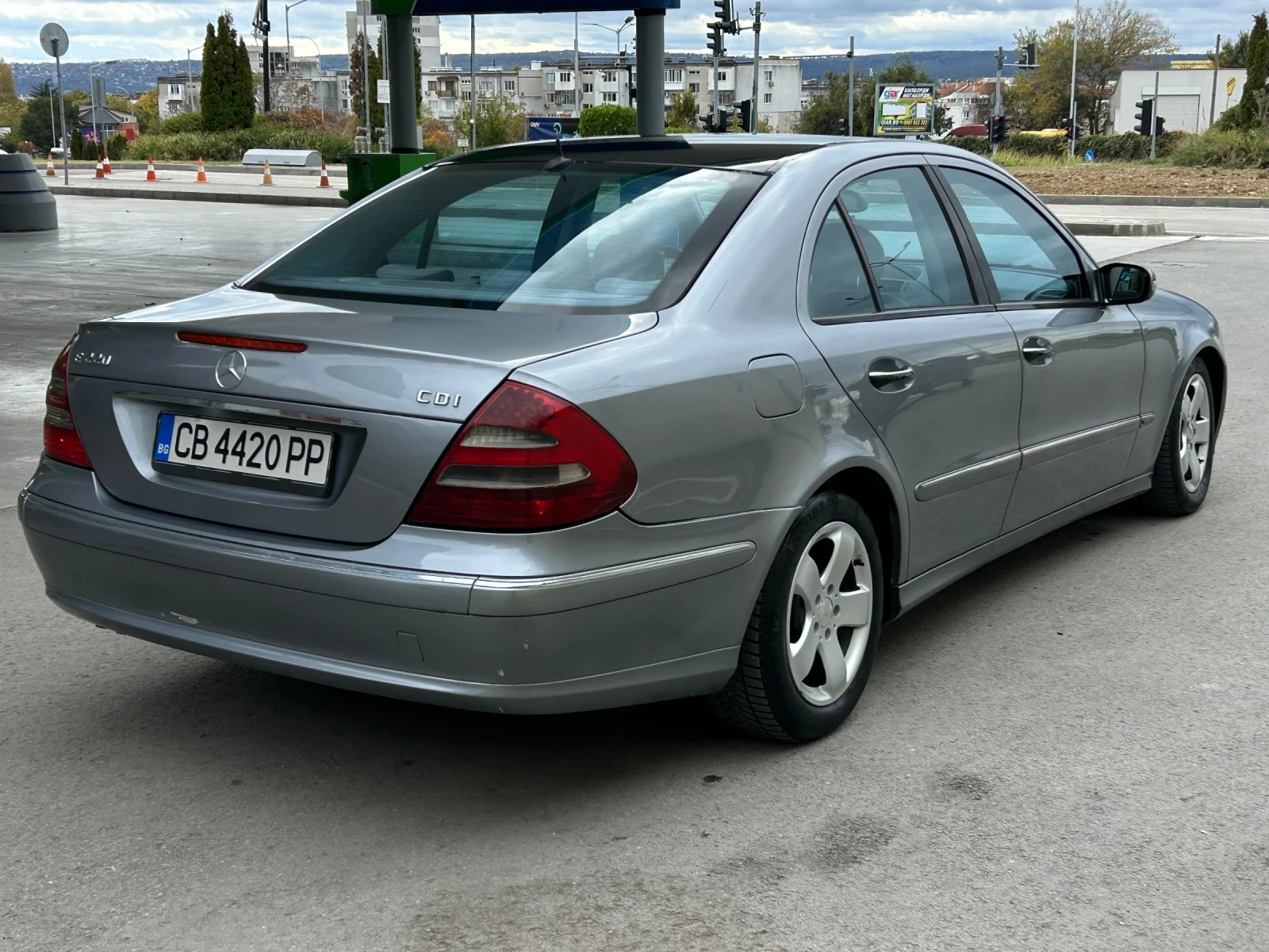 Mercedes-Benz E 220 220 CDI , снимка 8 - Автомобили и джипове - 56651932