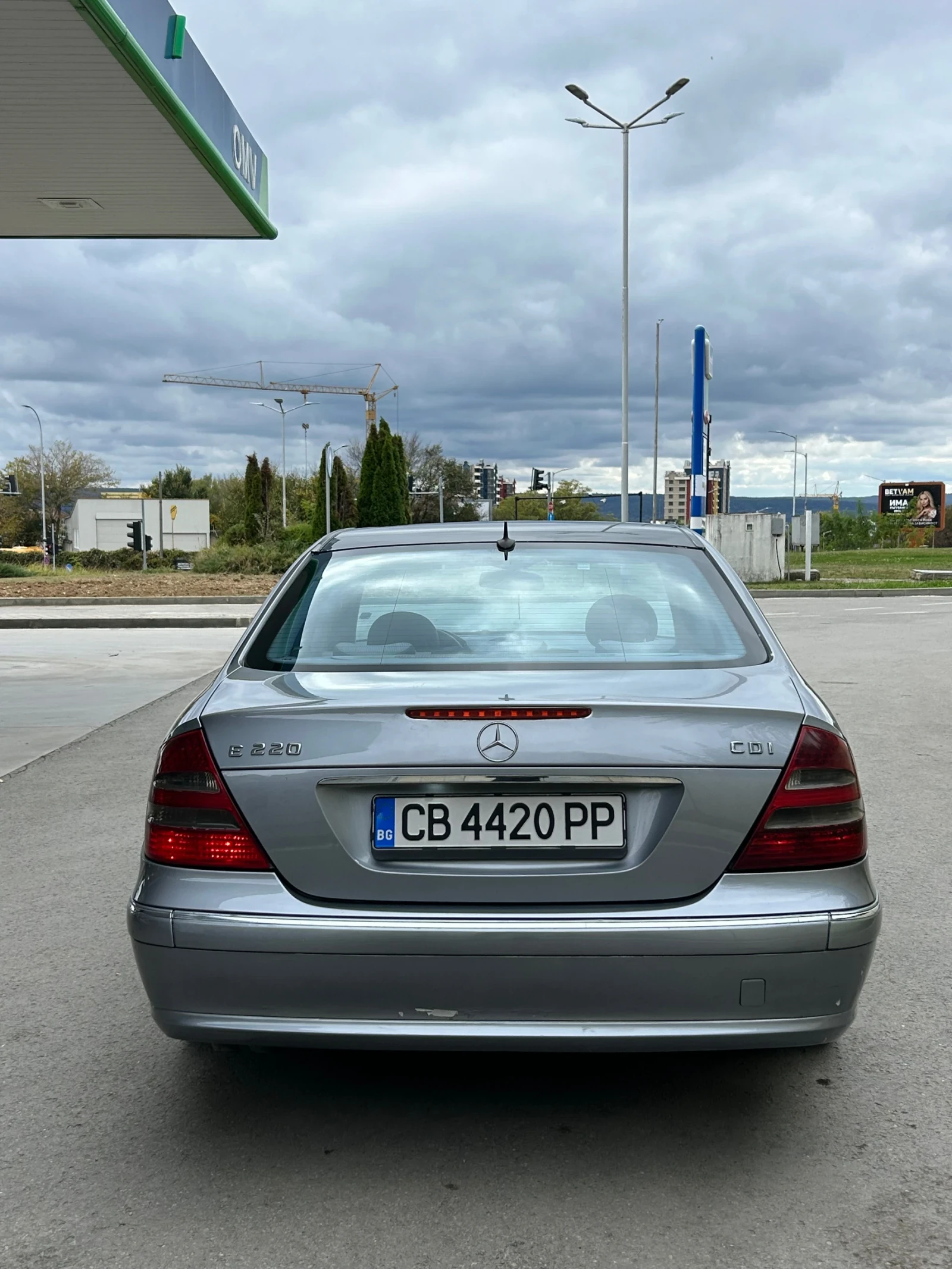 Mercedes-Benz E 220 220 CDI , снимка 7 - Автомобили и джипове - 56651932
