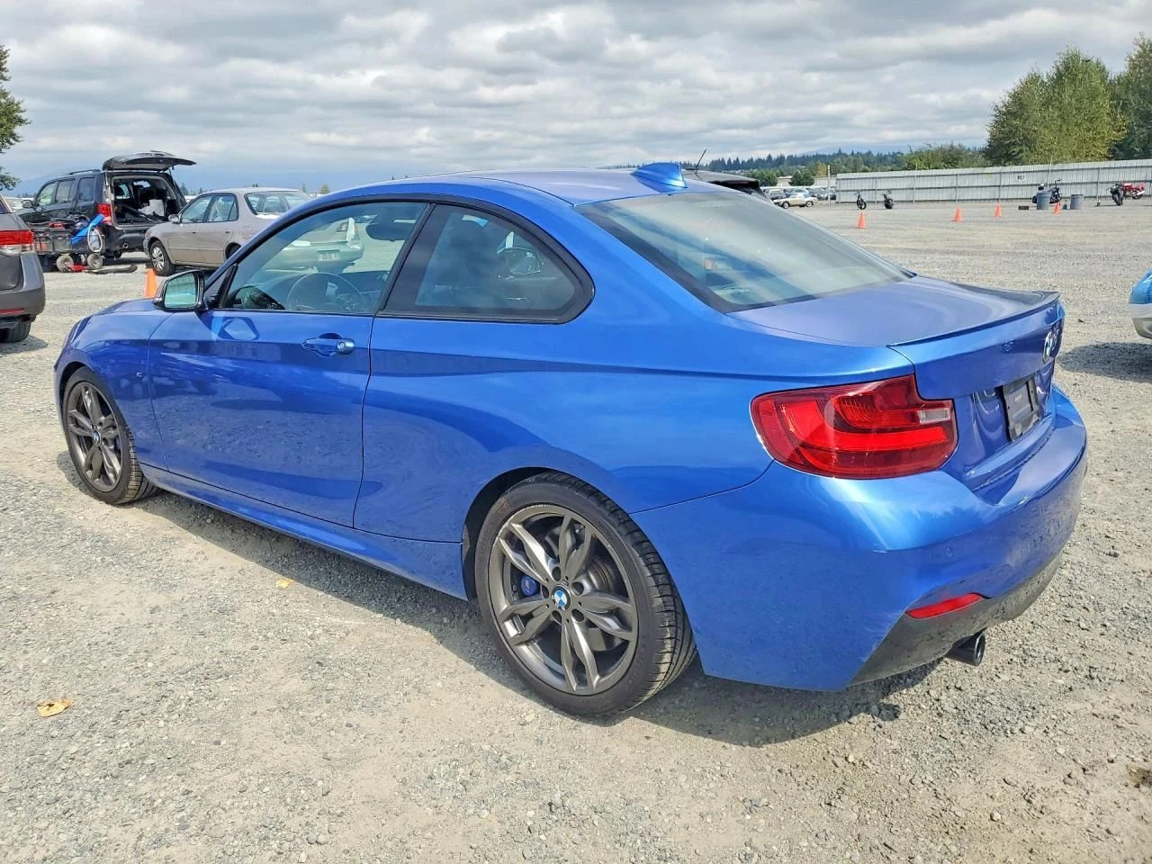 BMW 235, снимка 2 - Автомобили и джипове - 56684941