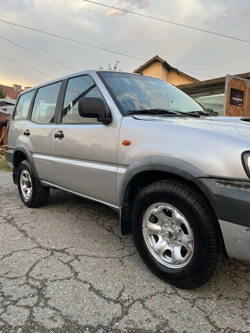 Nissan Terrano, снимка 3 - Автомобили и джипове - 47384404