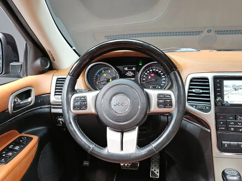 Jeep Cherokee 3.0 Diesel Overland, снимка 13 - Автомобили и джипове - 53591594