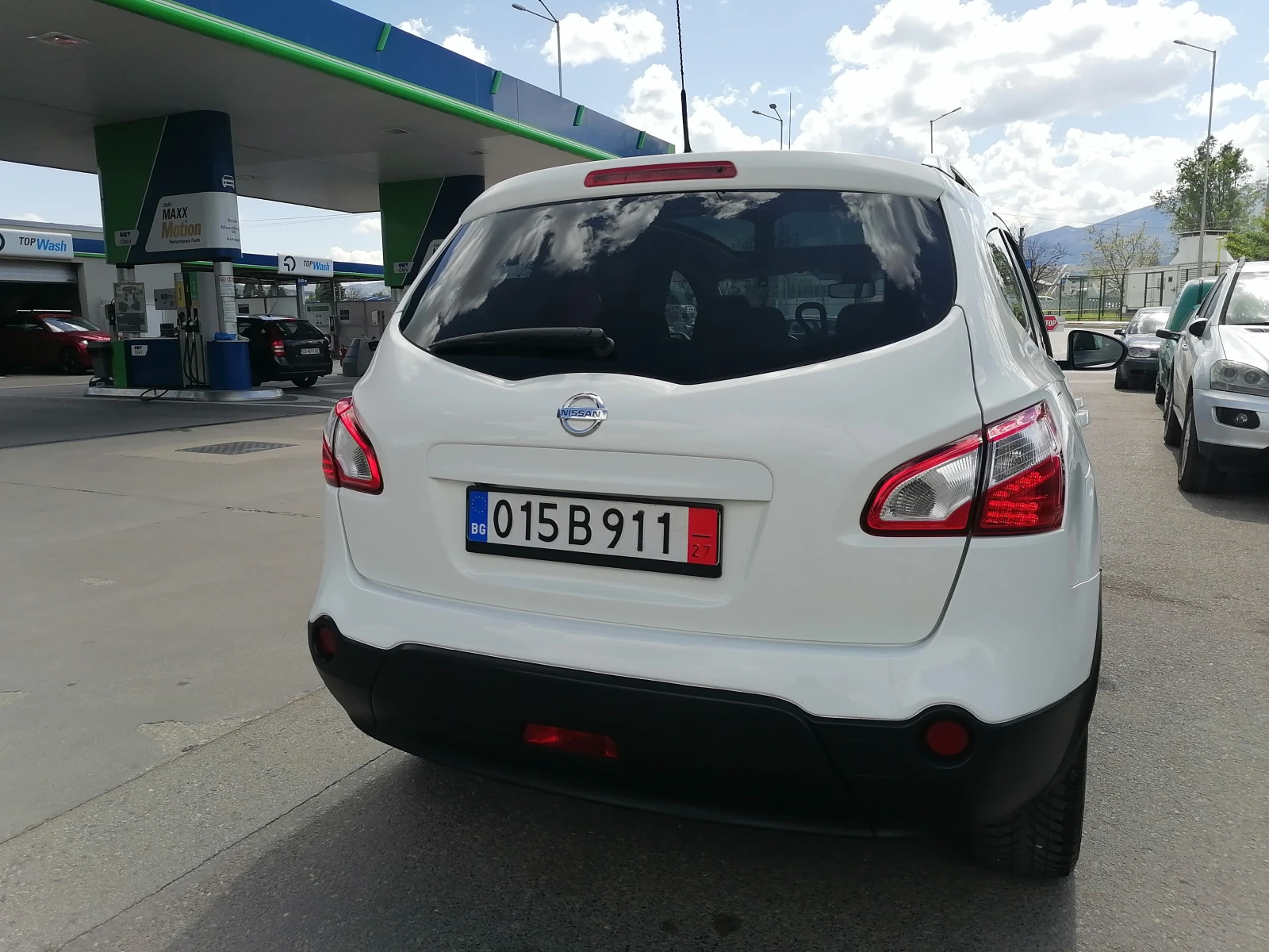 Nissan Qashqai 2.0i 4x4 + 2 - изображение 4