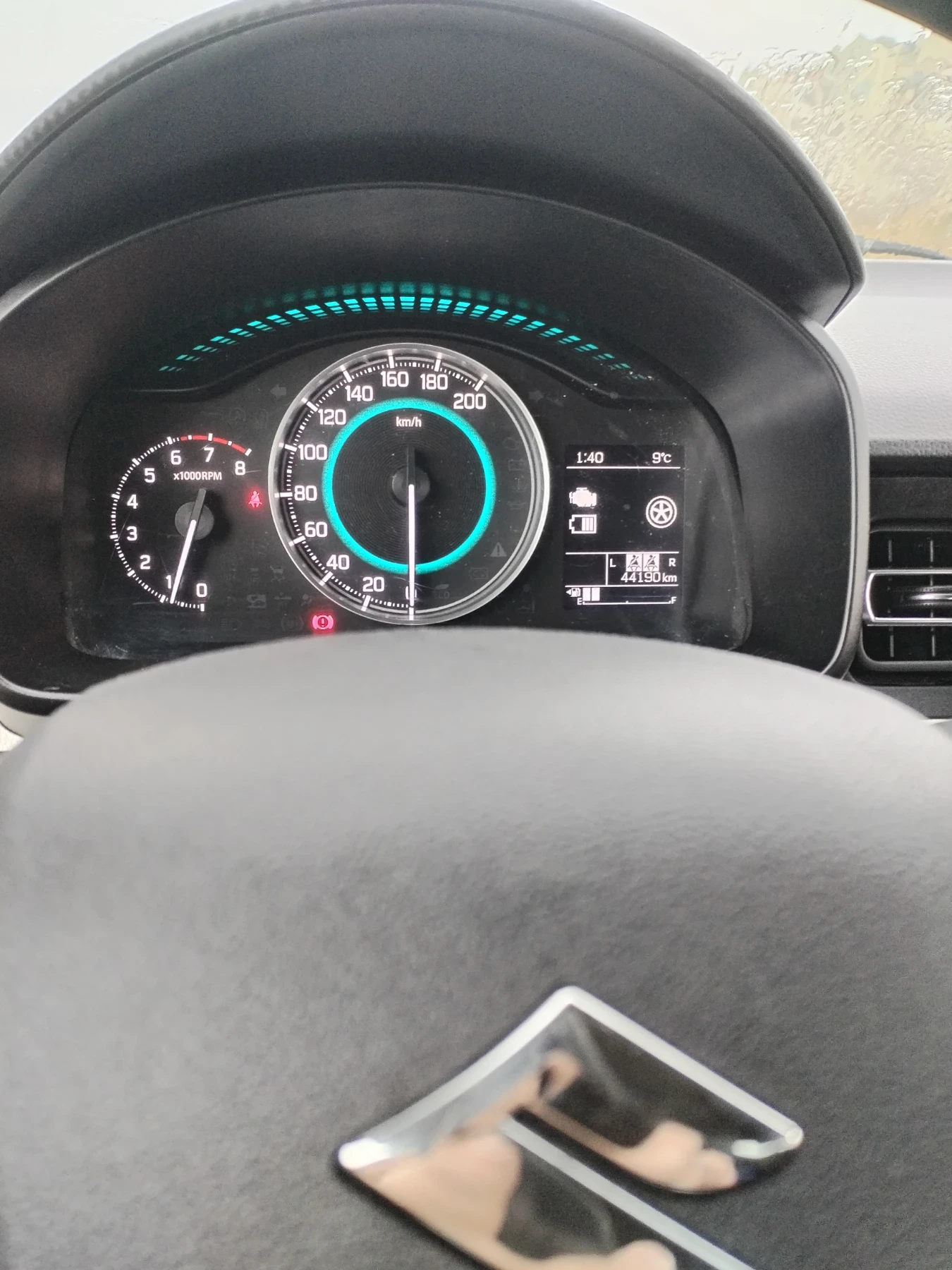 Suzuki Ignis Hybrid , снимка 13 - Автомобили и джипове - 54004898