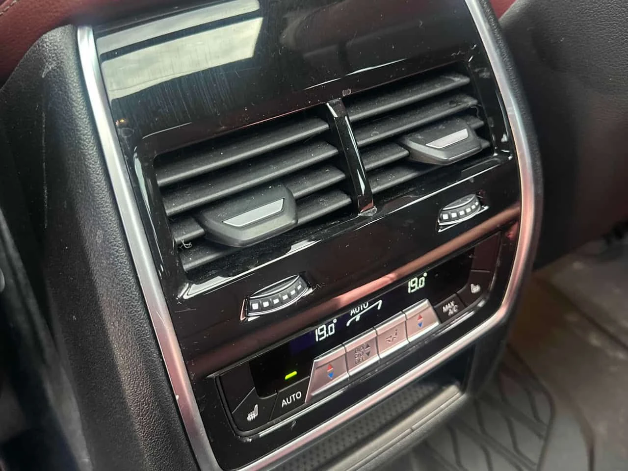 BMW X6 xDrive40i M SPORT/360/HUD/ПАНОРАМА/HARMAN KARDON , снимка 12 - Автомобили и джипове - 54033569