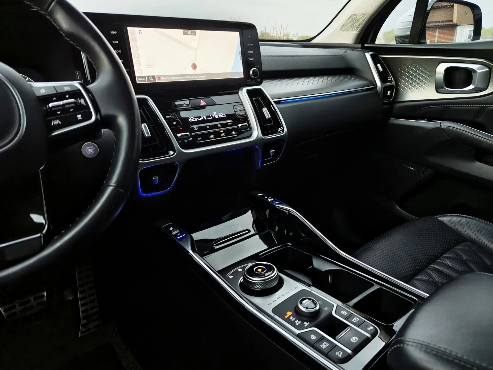 Kia Sorento НАЛИЧНА/PLATINUM/2.2D/4WD/8AT/ПАНО/HEAD UP/DIGITAL, снимка 10 - Автомобили и джипове - 54067351