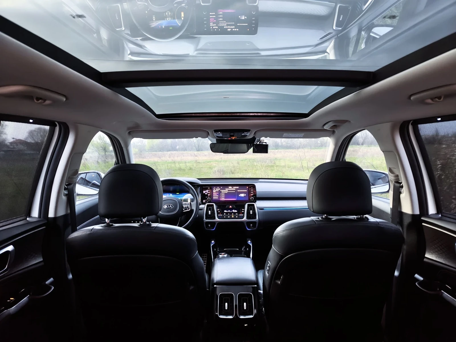 Kia Sorento НАЛИЧНА/PLATINUM/2.2D/4WD/8AT/ПАНО/HEAD UP/DIGITAL, снимка 17 - Автомобили и джипове - 54067351