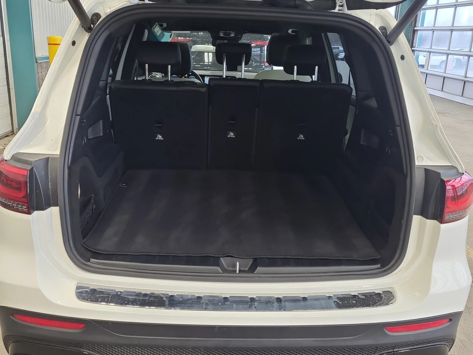 Mercedes-Benz GLB 250 * * CARFAX * * АВТО КРЕДИТ * * , снимка 14 - Автомобили и джипове - 54178595