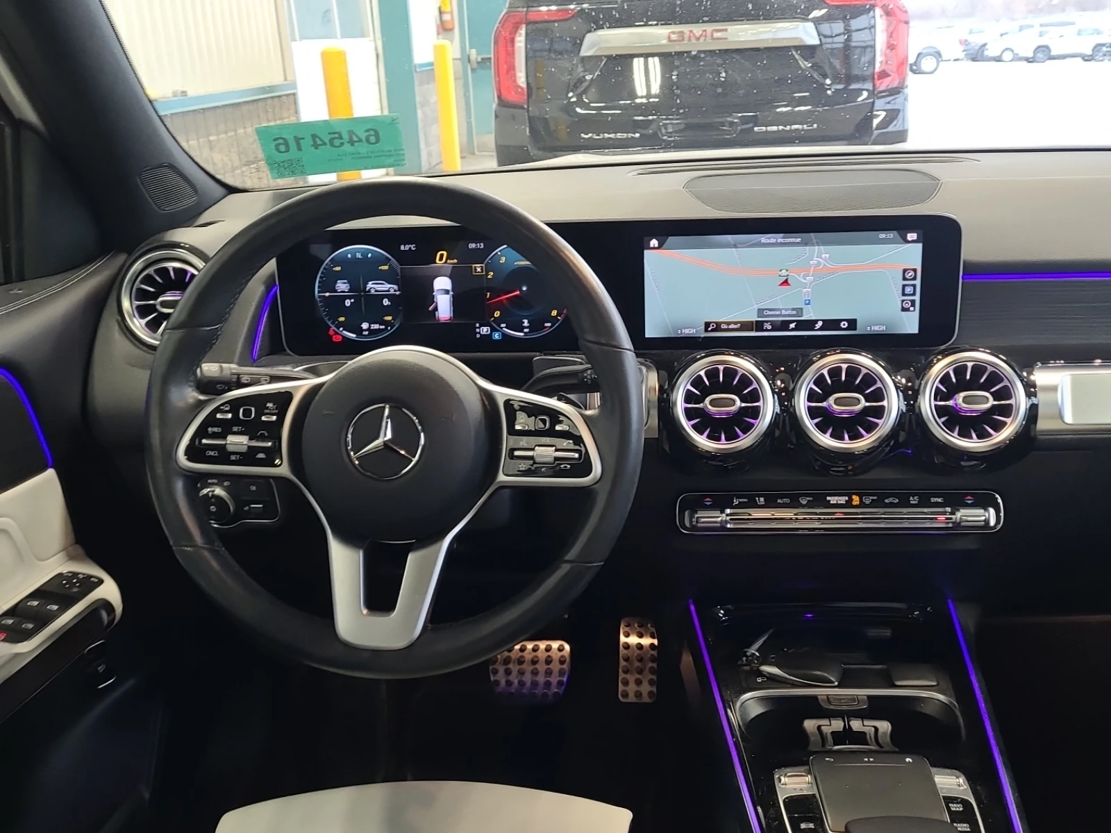 Mercedes-Benz GLB 250 * * CARFAX * * АВТО КРЕДИТ * * , снимка 9 - Автомобили и джипове - 54178595