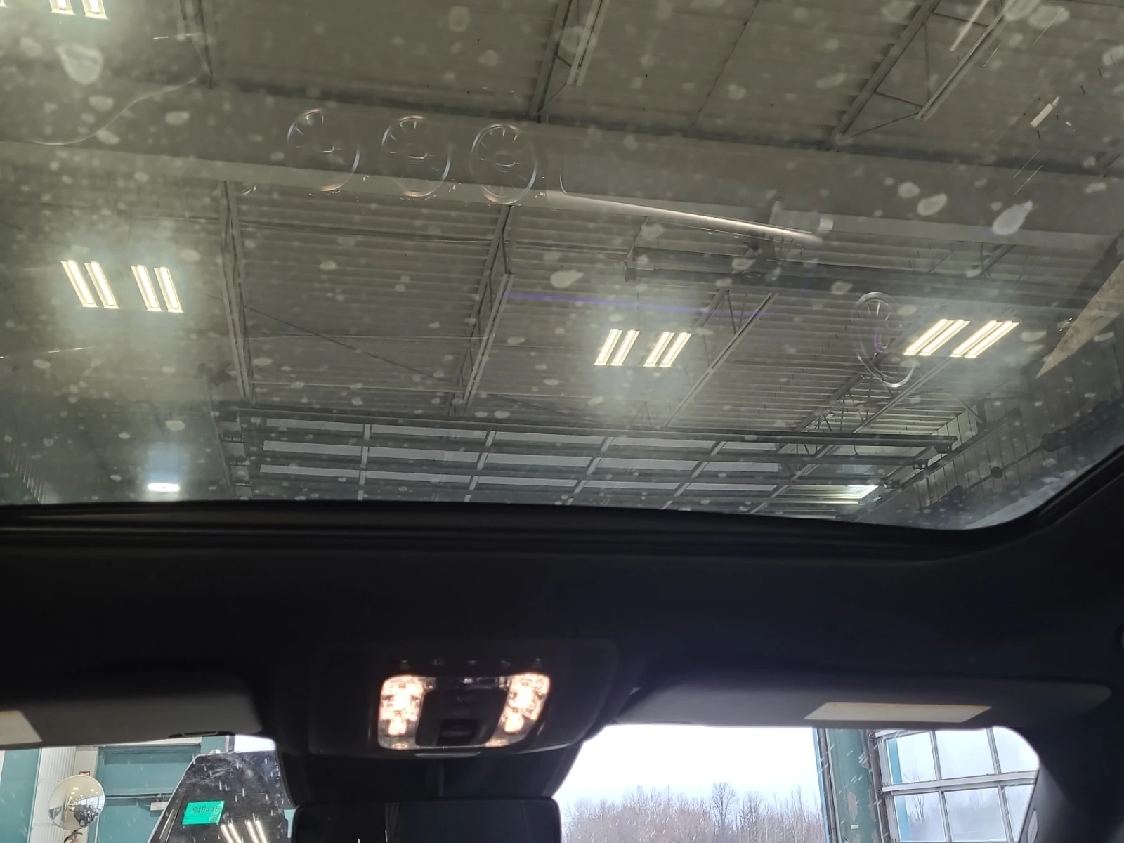 Mercedes-Benz GLB 250 * * CARFAX * * АВТО КРЕДИТ * * , снимка 12 - Автомобили и джипове - 54178595