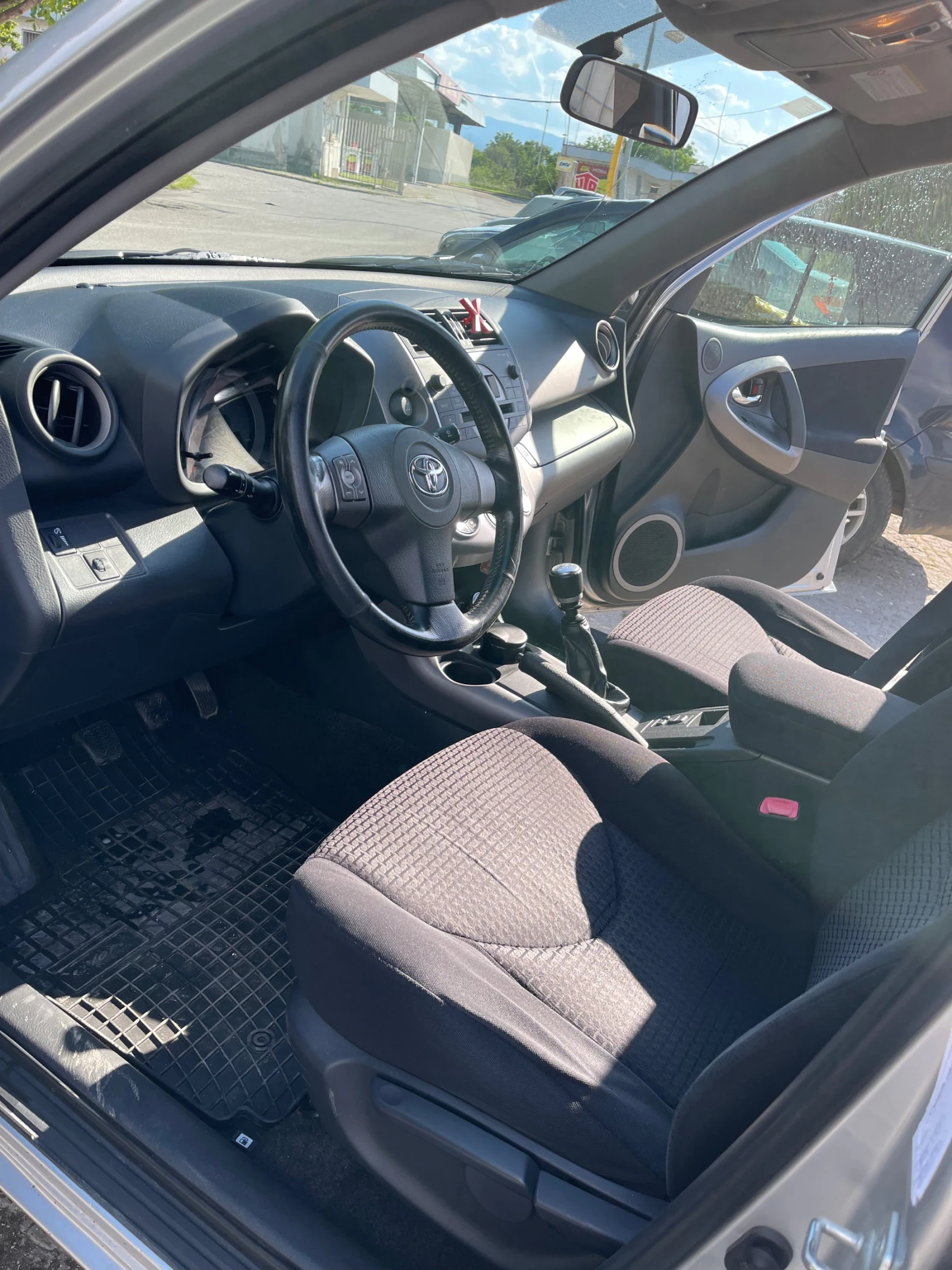 Toyota Rav4 2.2 D-4D 4x4, снимка 13 - Автомобили и джипове - 54729779