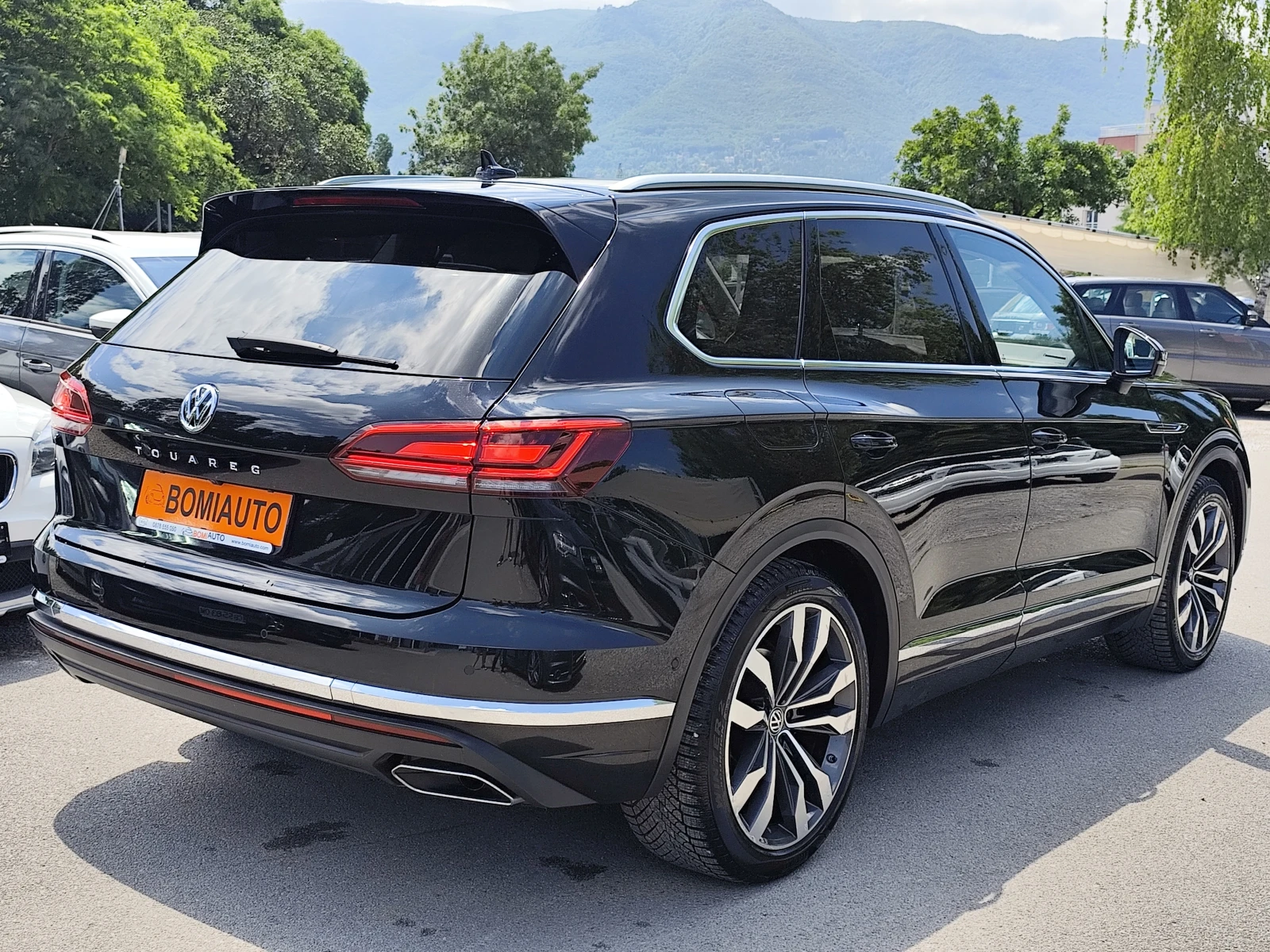 VW Touareg 3.0TDi* VIRTUAL* ВАКУМ* CAMERA 360* AIRMATIC* КОЖА, снимка 4 - Автомобили и джипове - 55027228