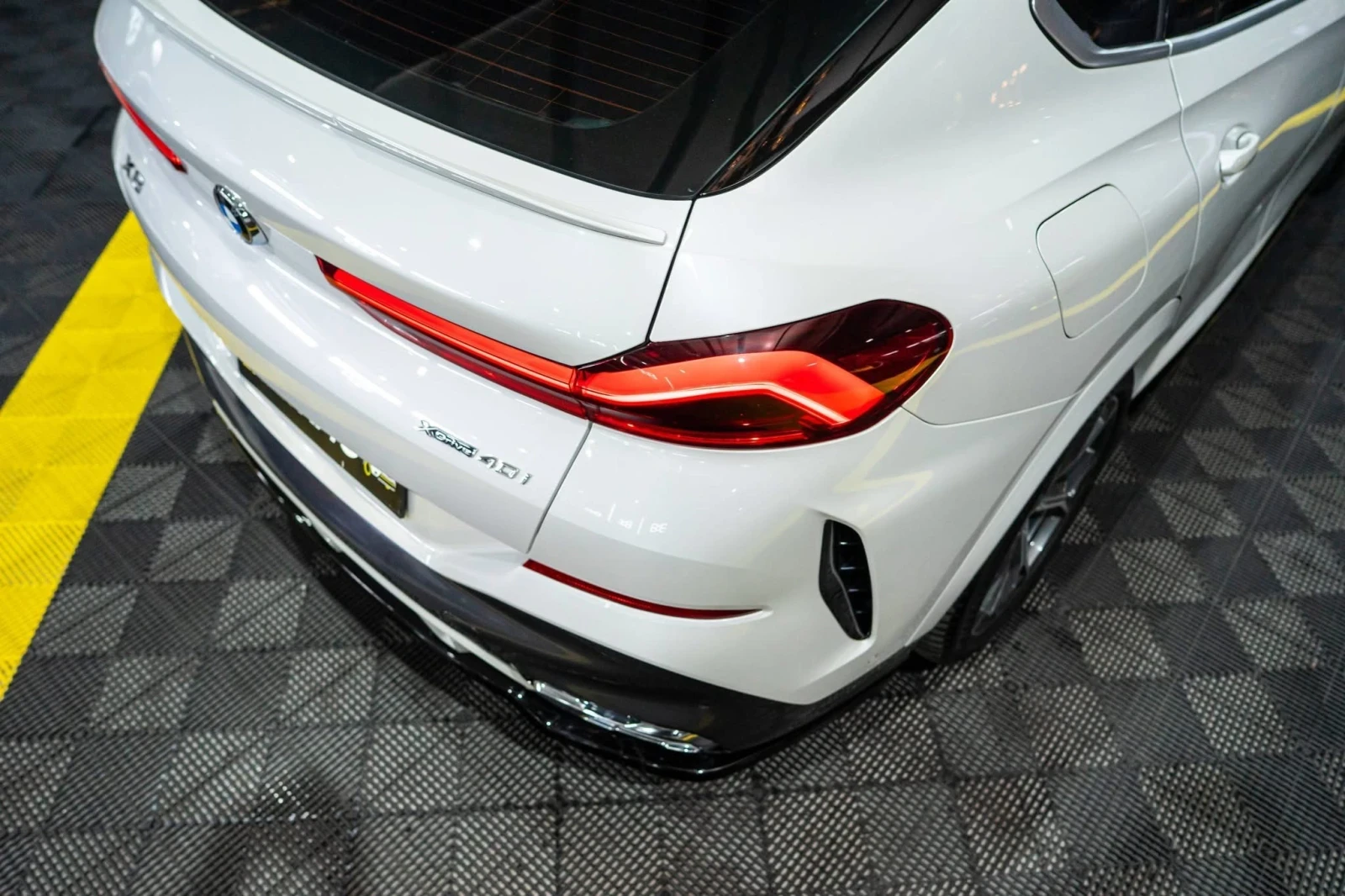 BMW X6 M40I XDRIVE FULL M SPORT ПАНО H&K HUD ЛИЗИНГ 100%, снимка 9 - Автомобили и джипове - 55083870