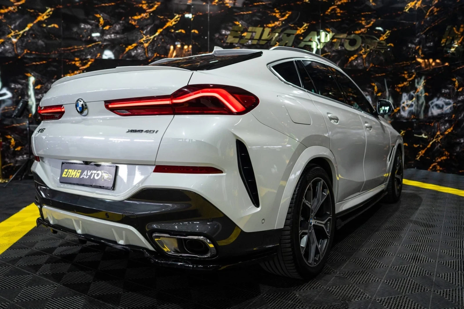 BMW X6 M40I XDRIVE FULL M SPORT ПАНО H&K HUD ЛИЗИНГ 100%, снимка 10 - Автомобили и джипове - 55083870
