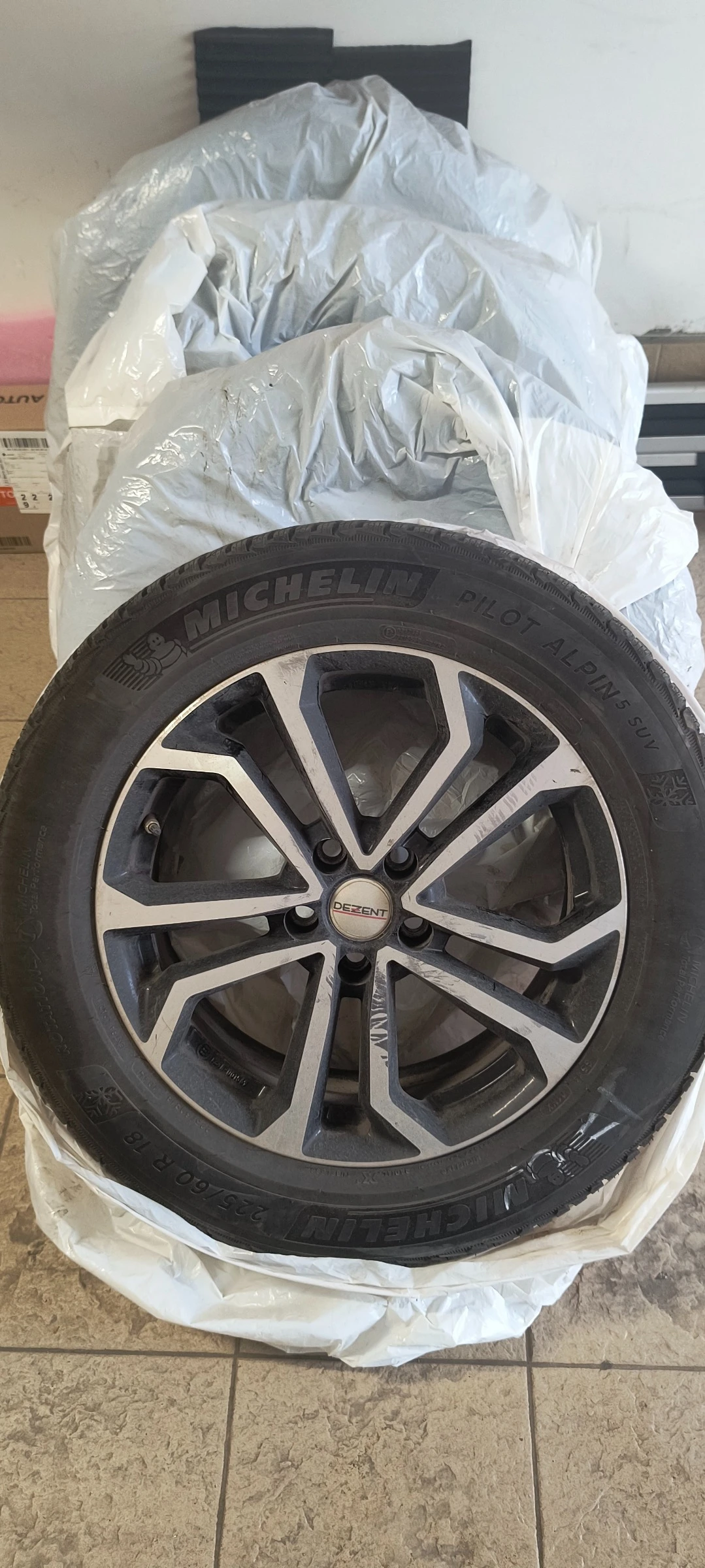 Toyota Rav4 STYLE 2.5 PLUG-IN Hybrid 4X4, снимка 9 - Автомобили и джипове - 55104250