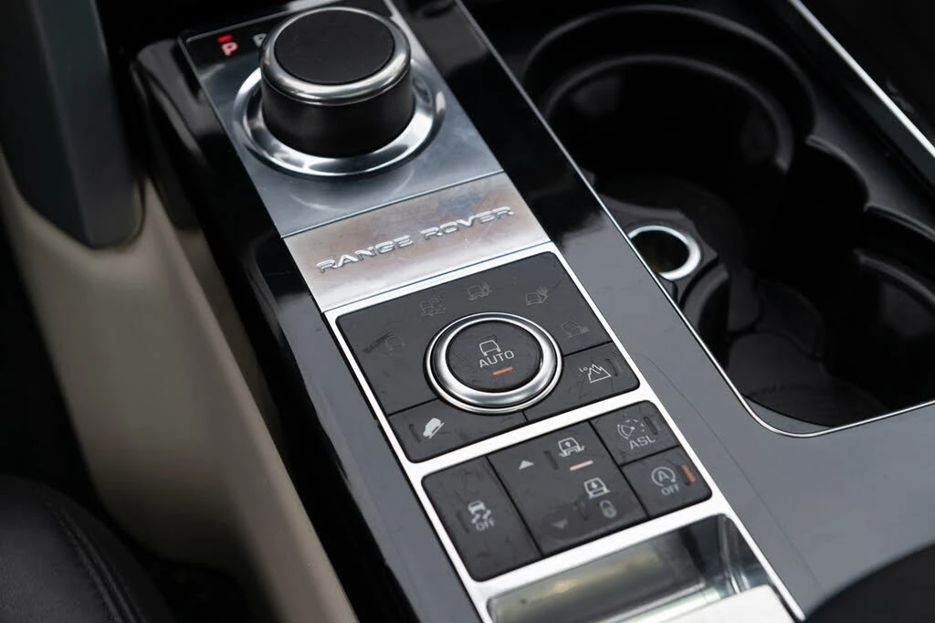 Land Rover Range rover 5.0 V8 Supercharged, снимка 10 - Автомобили и джипове - 55187277