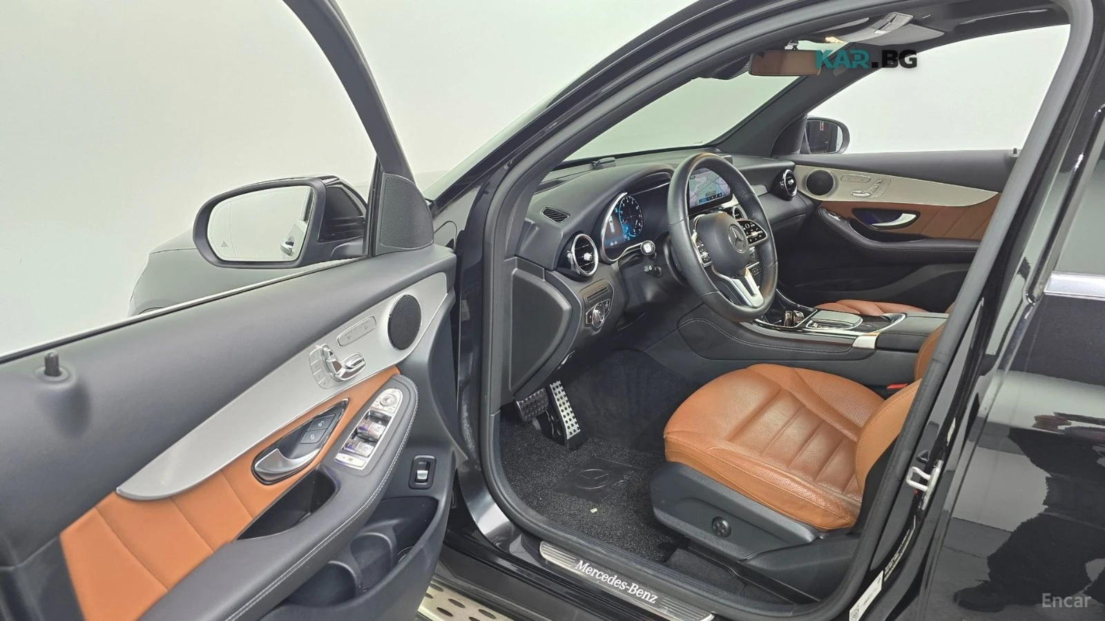 Mercedes-Benz GLC 300 4MATIC/PREMIUM/DRIVE-ASSISTS/SUNROOF, снимка 5 - Автомобили и джипове - 55734906