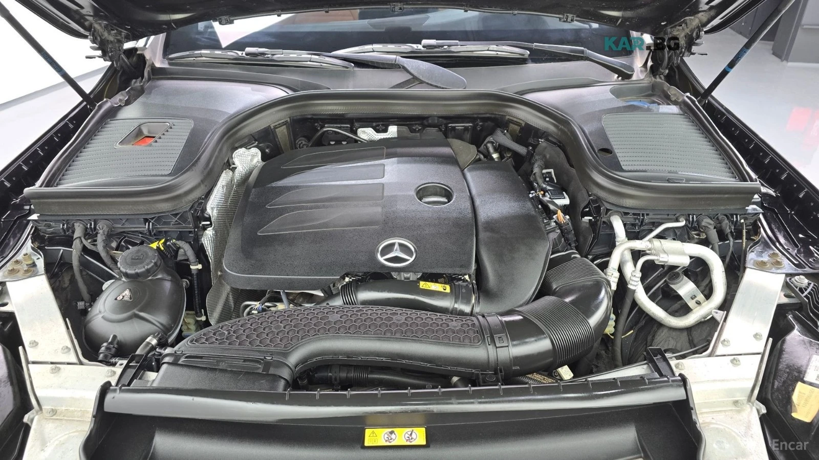 Mercedes-Benz GLC 300 4MATIC/PREMIUM/DRIVE-ASSISTS/SUNROOF, снимка 17 - Автомобили и джипове - 55734906