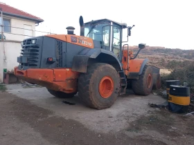 Челен товарач Hitachi ZW 310, снимка 5