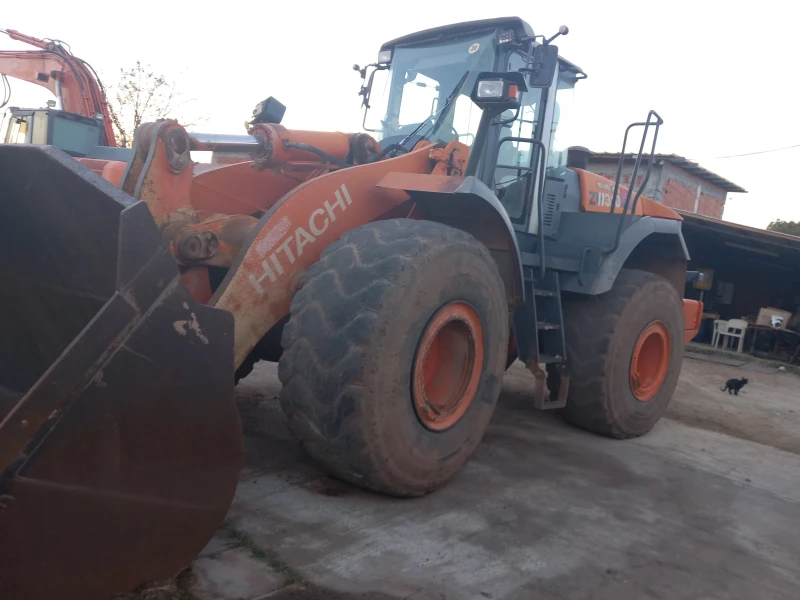 Челен товарач Hitachi ZW 310, снимка 3 - Индустриална техника - 47903711