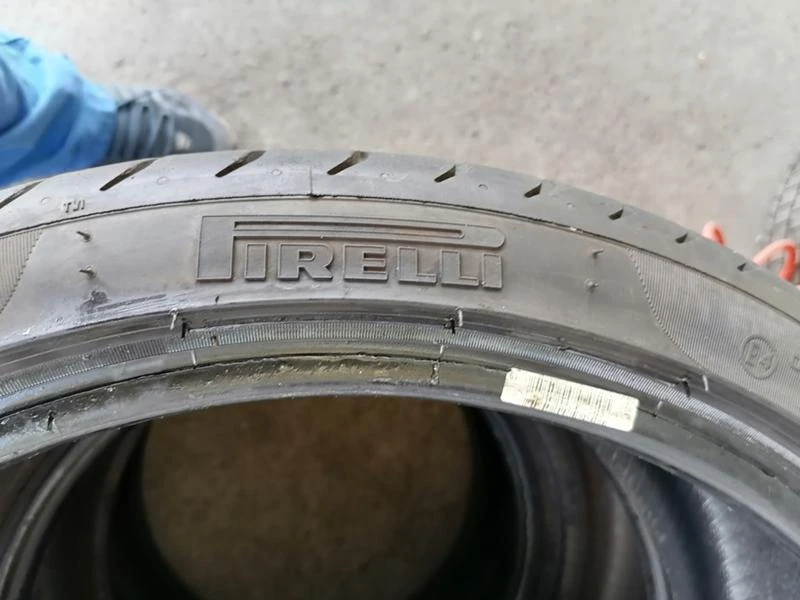 Гуми Летни 235/40R19, снимка 6 - Гуми и джанти - 29371444