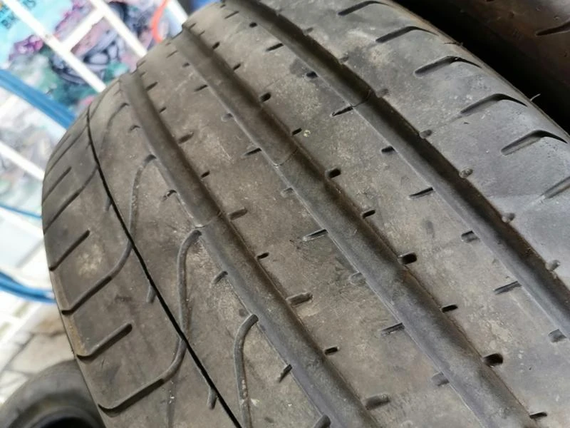 Гуми Летни 235/40R19, снимка 4 - Гуми и джанти - 29371444