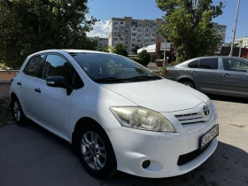 Toyota Auris, снимка 2