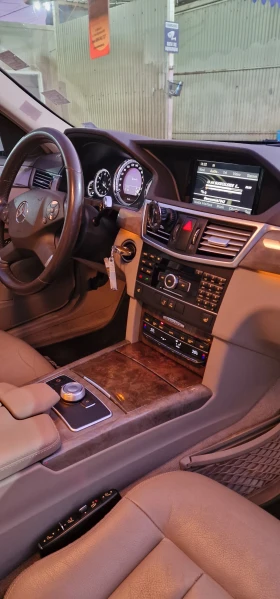 Mercedes-Benz E 300, снимка 15