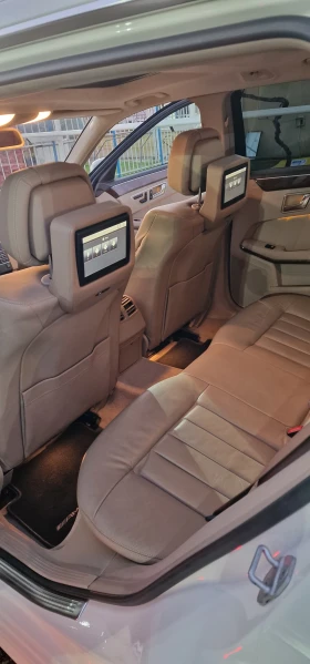 Mercedes-Benz E 300, снимка 7