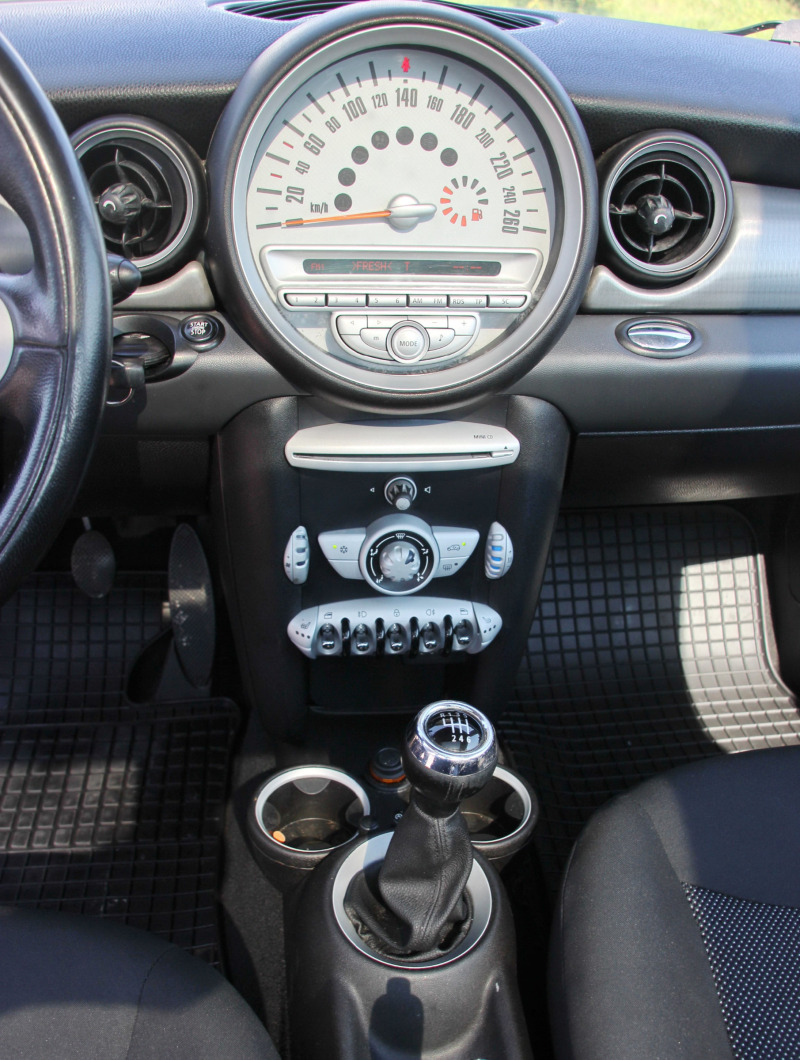 Mini Cooper 1.6D ПАНОРАМА ГЕРМАНИЯ , снимка 11 - Автомобили и джипове - 46455455