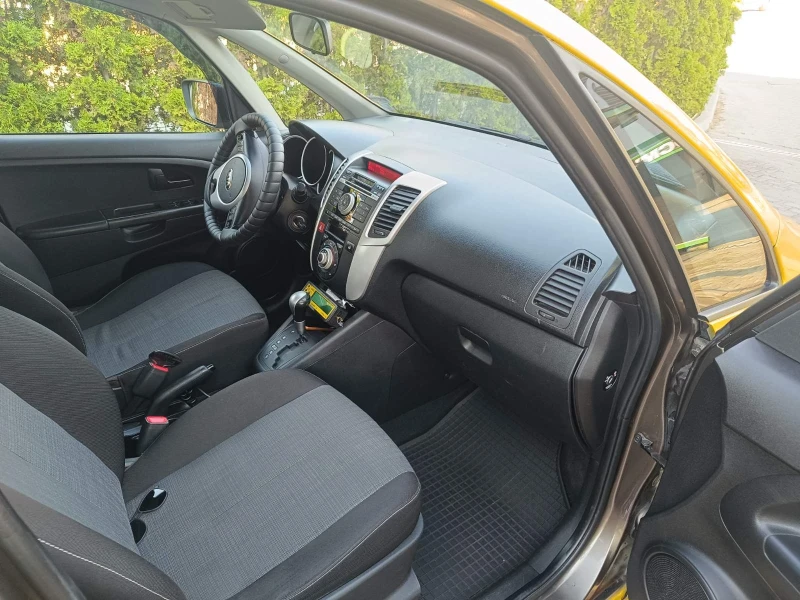 Kia Venga, снимка 3 - Автомобили и джипове - 47219882