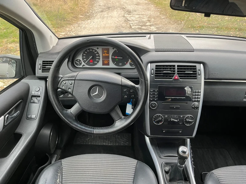 Mercedes-Benz B 200 2.0 CDI * Сервизна история* , снимка 10 - Автомобили и джипове - 48065845