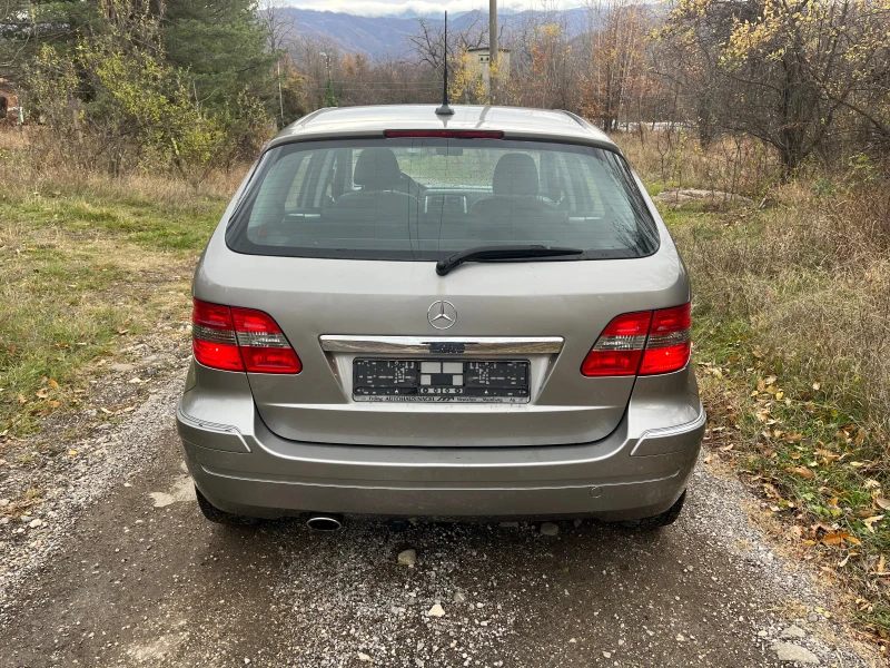 Mercedes-Benz B 200 2.0 CDI * Сервизна история* , снимка 4 - Автомобили и джипове - 48065845