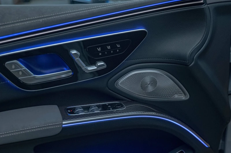 Mercedes-Benz EQS 53 AMG Dynamic PLUS/Burmester/Hyper Screen/Керамик, снимка 8 - Автомобили и джипове - 52012070